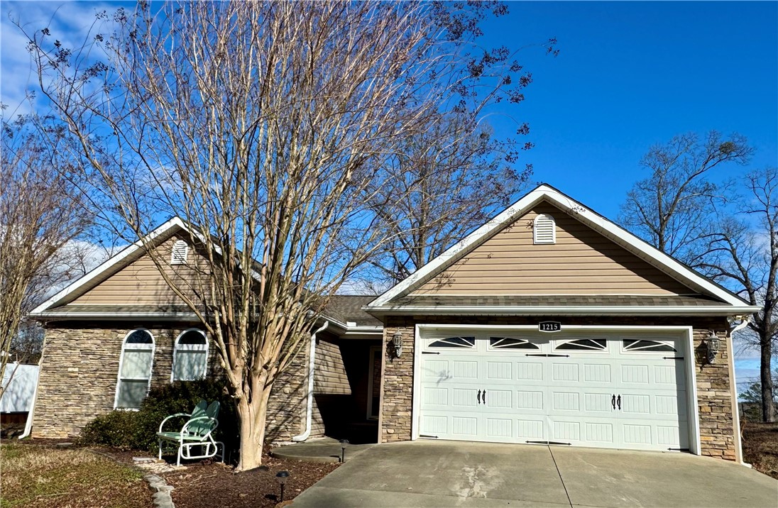 1215 Andersonville Road, Townville, South Carolina image 1
