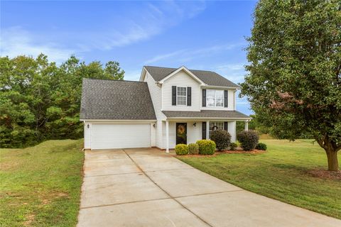 Photo of 102 Lochenshire Place, Belton, SC 29627 (MLS # 20293424) Photo of 102 Lochenshire Place, Belton, SC 29627 (MLS # 20293424)
