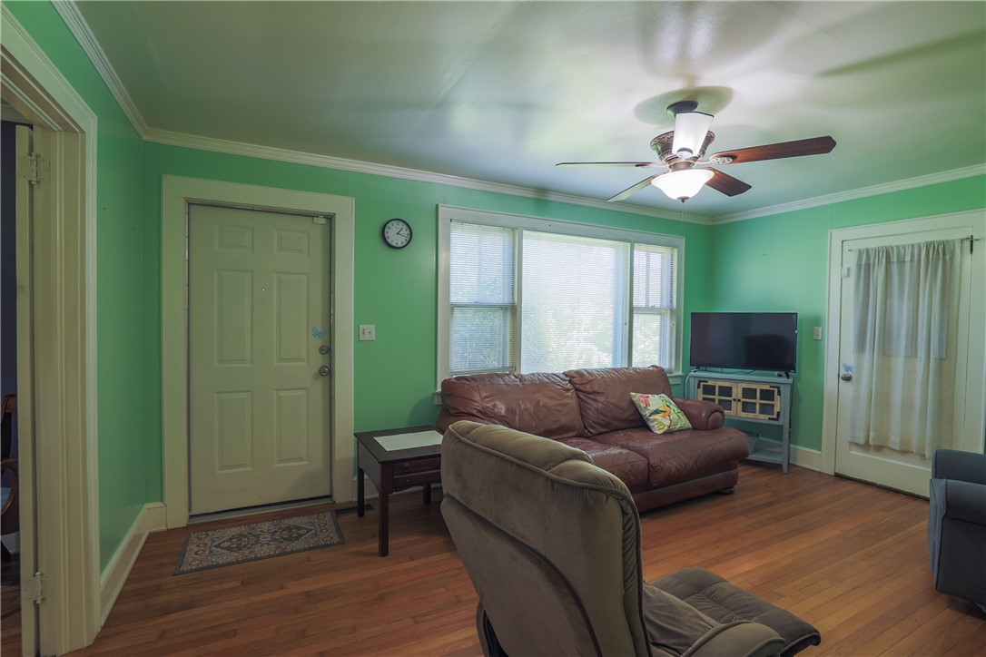 420 E Queen Street, Pendleton, South Carolina image 16