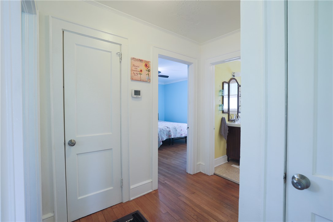 420 E Queen Street, Pendleton, South Carolina image 19