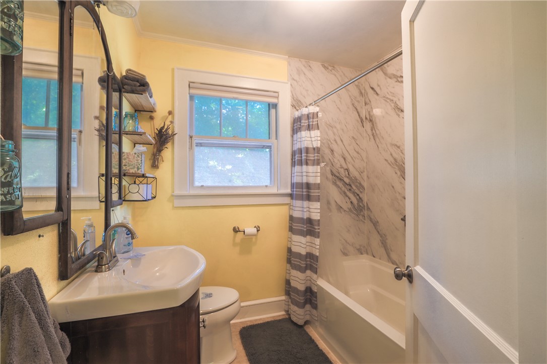 420 E Queen Street, Pendleton, South Carolina image 25