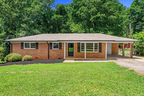 Homes For Sale - 817 N Andover Drive<br/> Oconee County, Walhalla, SC 29691