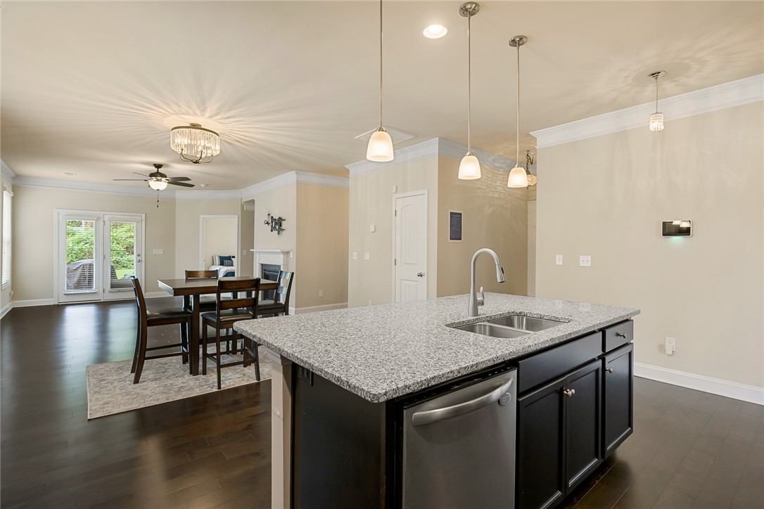 Anderson, South Carolina 29621, United States, 4 Bedrooms Bedrooms, ,3 BathroomsBathrooms,Residential,Pending,156205