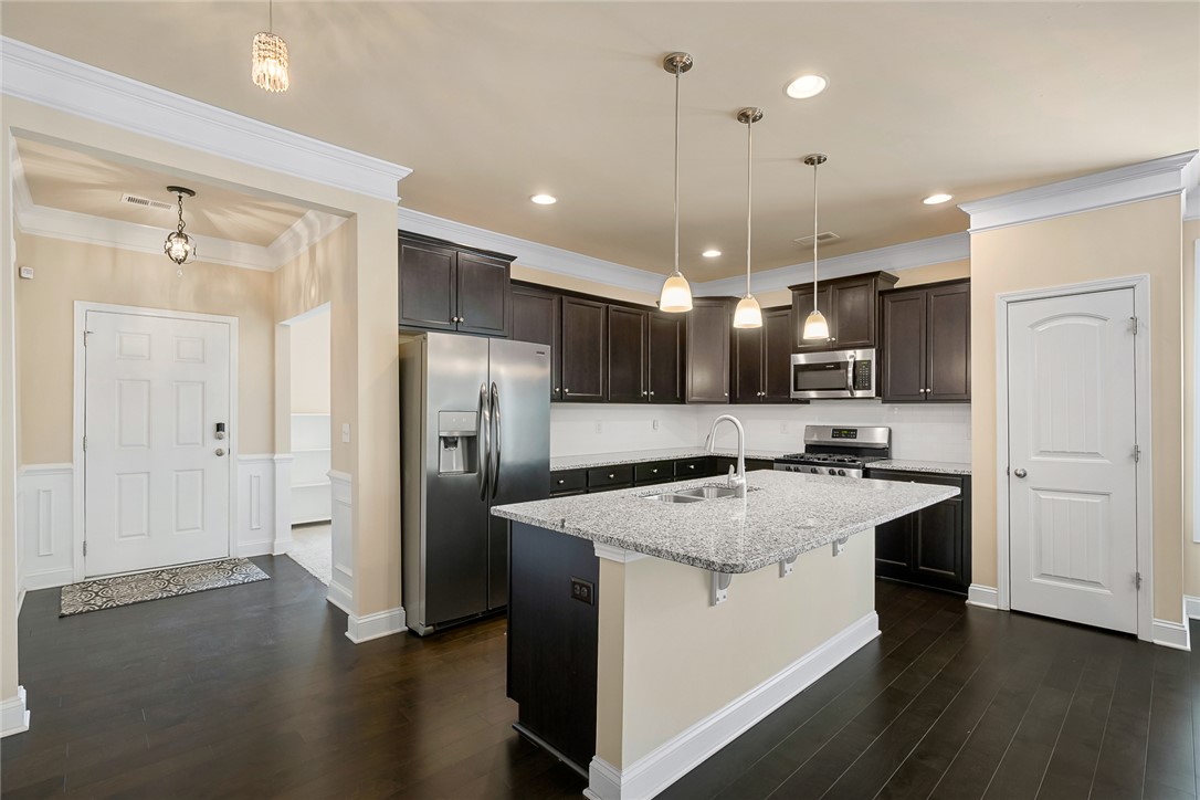 Anderson, South Carolina 29621, United States, 4 Bedrooms Bedrooms, ,3 BathroomsBathrooms,Residential,Pending,156205