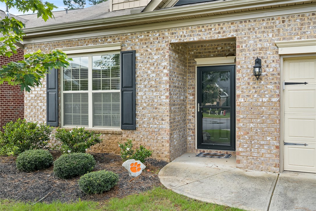 Anderson, South Carolina 29621, United States, 4 Bedrooms Bedrooms, ,3 BathroomsBathrooms,Residential,Pending,156205