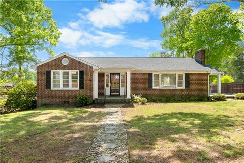 Photo of 607 W Farley Avenue, Laurens, SC 29360 (MLS # 20305456)