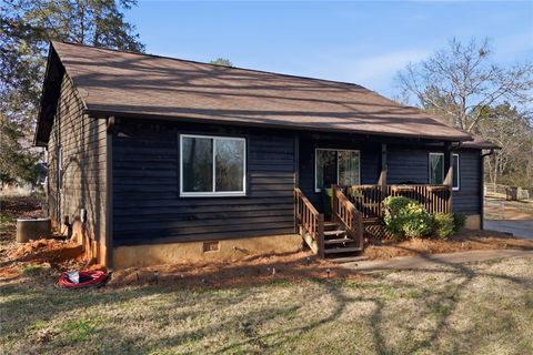 Photo of 107 Lakewood Drive, West Union, SC 29696 (MLS # 20297821)
