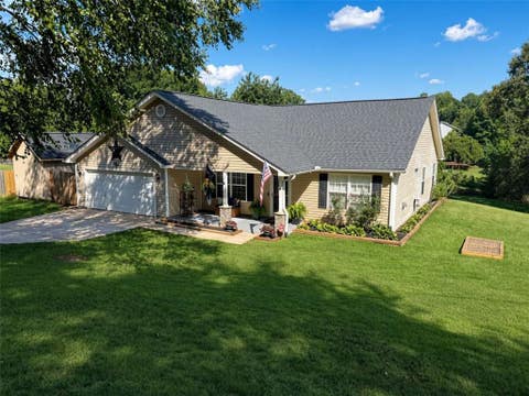 Photo of 1237 Massey Road, Pendleton, SC 29670 (MLS # 20305276)