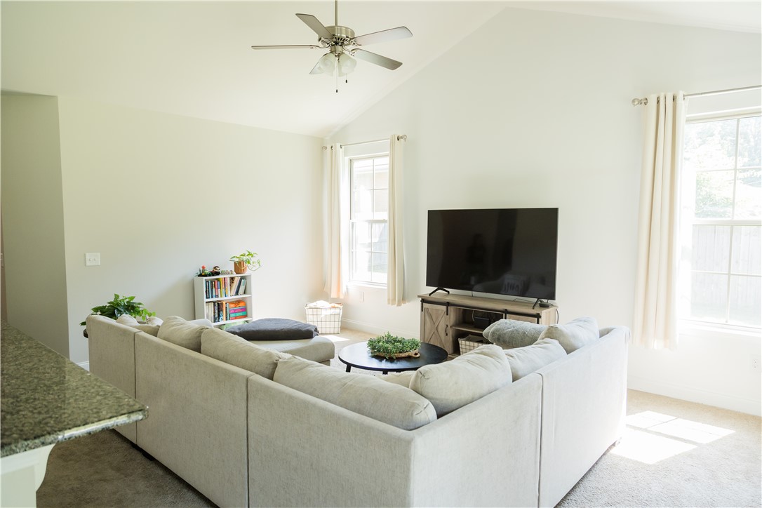 Anderson, South Carolina 29625, United States, 3 Bedrooms Bedrooms, ,2 BathroomsBathrooms,Residential,Pending,199771