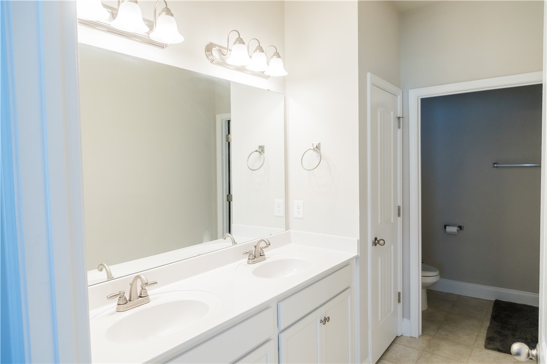 Anderson, South Carolina 29625, United States, 3 Bedrooms Bedrooms, ,2 BathroomsBathrooms,Residential,Pending,199771