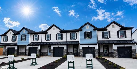 Photo of 421 Belgrove Way, Easley, SC 29640 (MLS # 20301497)