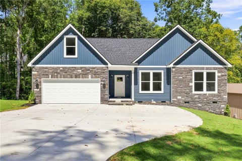 Photo of 216 W Halfway Branch Drive, Walhalla, SC 29691 (MLS # 20305902)