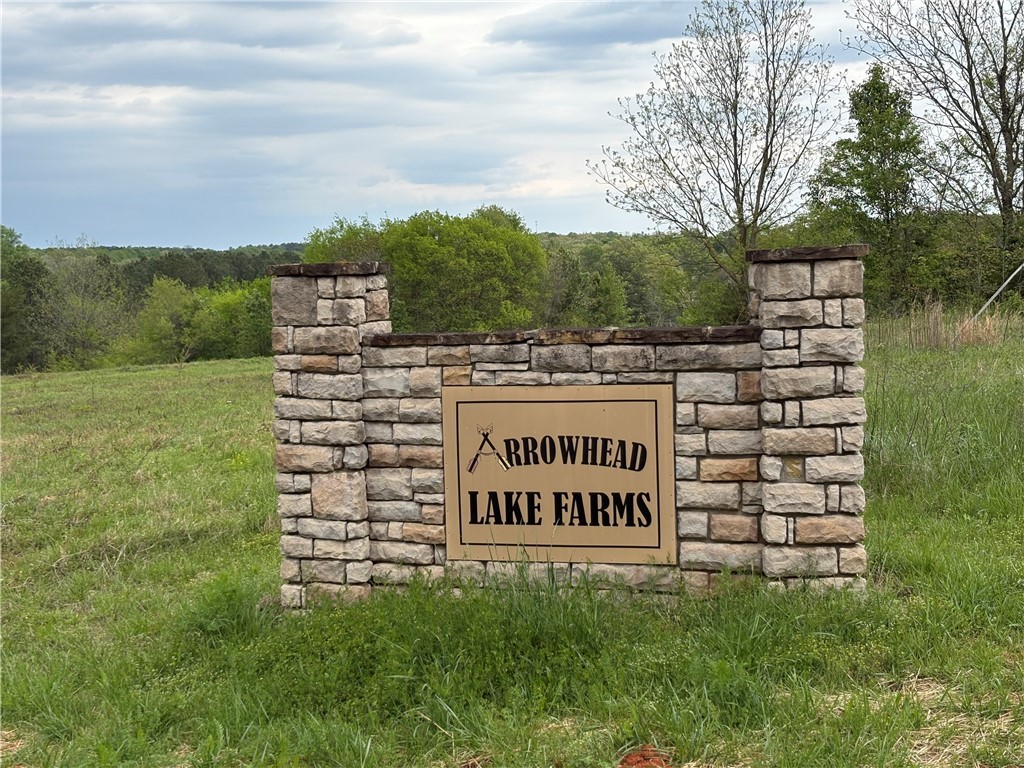 438 Arrowhead Lake Trail, Westminster, South Carolina image 2