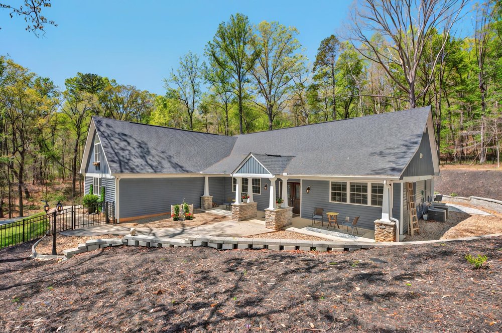 306 S Sundew Drive, Westminster, South Carolina image 2