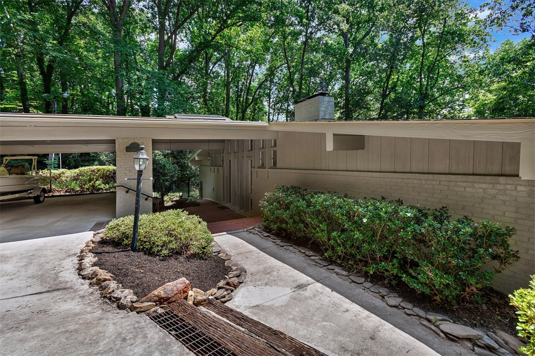 1613 S Arlington Drive, Seneca, South Carolina image 2