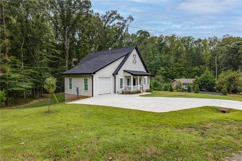 Photo of 101 Plum Court, Westminster, SC 29693 (MLS # 20306257)