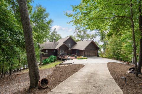 Photo of 111 Mohawk Lane, Westminster, SC 29693 (MLS # 20293205) Photo of 111 Mohawk Lane, Westminster, SC 29693 (MLS # 20293205)