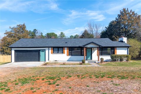 Photo of 1121 Old Bessie Road, Piedmont, SC 29673 (MLS # 20298342)