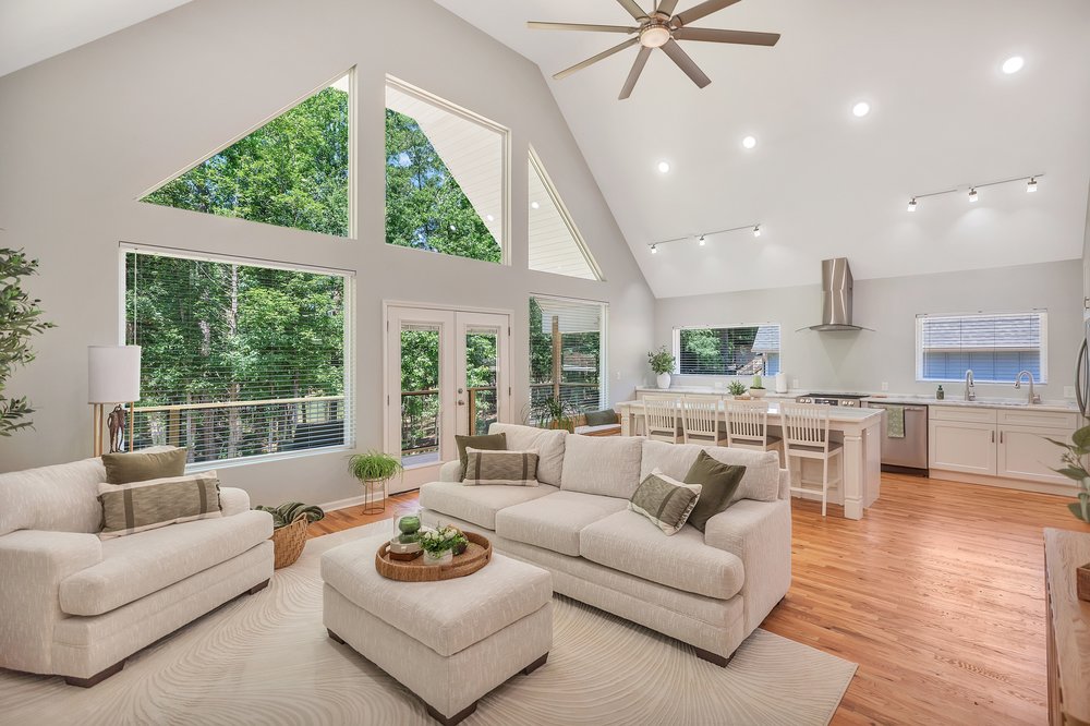 425 Lakewood Drive