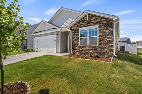 Photo of 335 Glass Road, Piedmont, SC 29673 (MLS # 20297313)