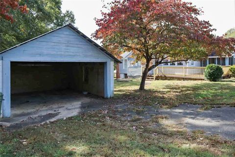 Photo of 820 Gaines Street, Central, SC 29630 (MLS # 20293960)