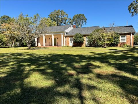 Photo of 2211 E River Street, Anderson, SC 29621 (MLS # 20293585)