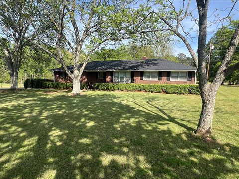 Photo of 1302 Anderson Street, Belton, SC 29627 (MLS # 20300464)