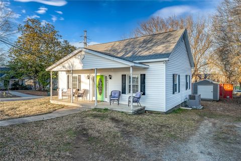 A home in Easley