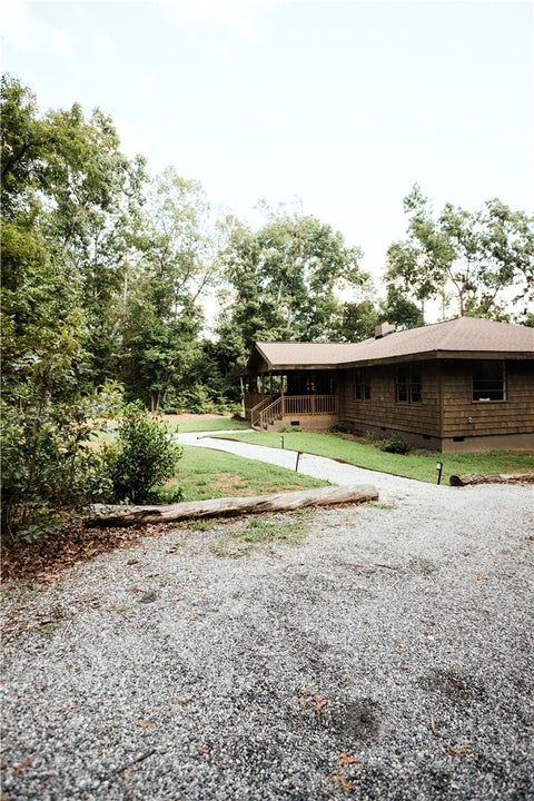 Photo of 154 Wesley Court, Starr, SC 29684 (MLS # 20306579)