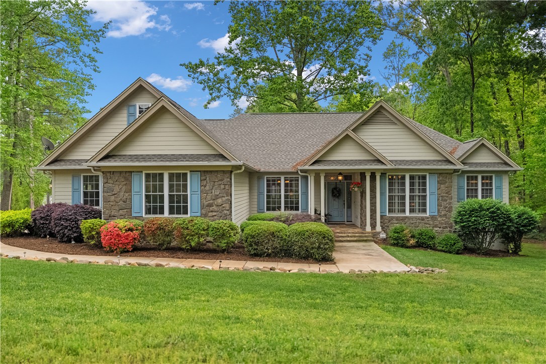 700 Island Pine Drive, Seneca, South Carolina image 1