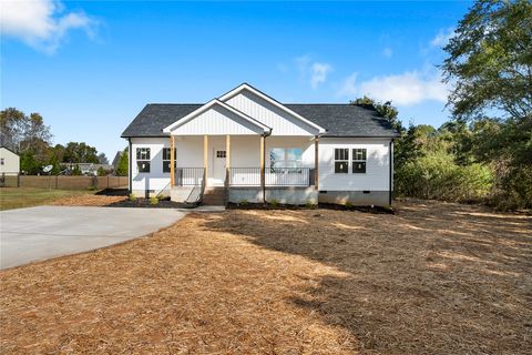 Photo of 115 Sundowner Boulevard, Anderson, SC 29626 (MLS # 20294160) Photo of 115 Sundowner Boulevard, Anderson, SC 29626 (MLS # 20294160)