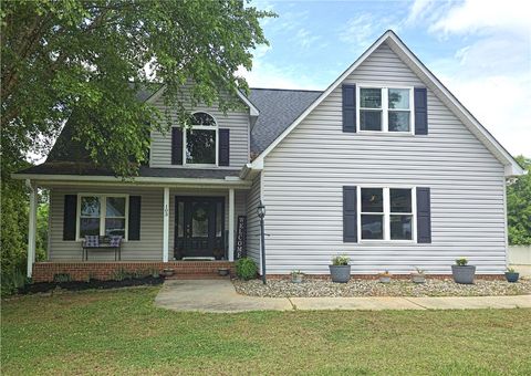 Photo of 103 Lyndhurst Drive, Anderson, SC 29621 (MLS # 20300849)