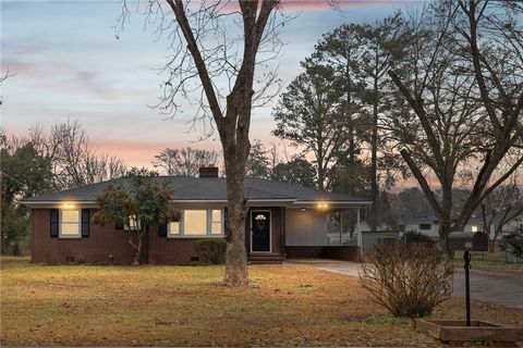Photo of 1029 McKinney Street, Anderson, SC 29621 (MLS # 20295565)
