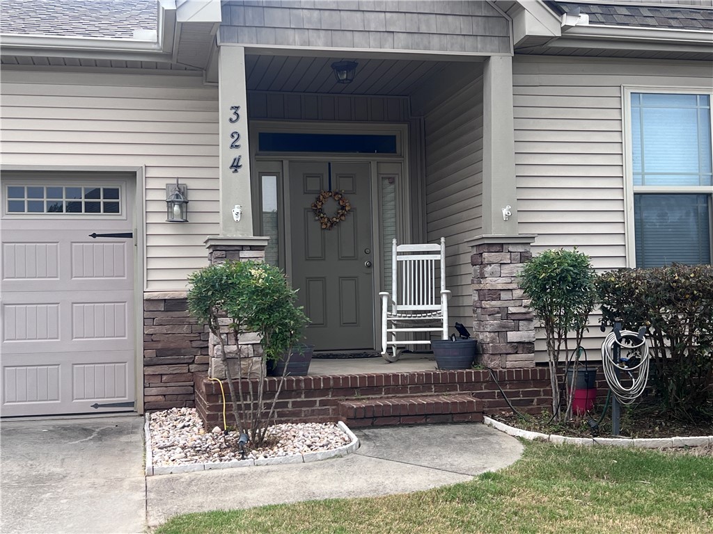 324 S Stonegate Drive, Seneca, South Carolina image 2