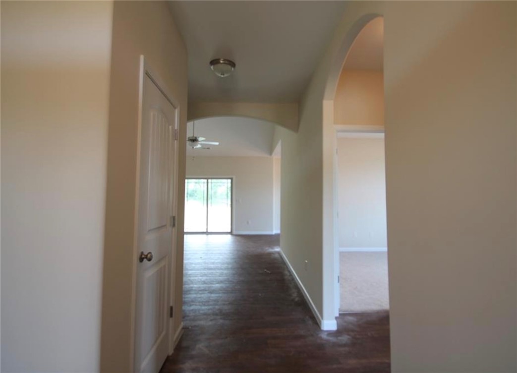 324 S Stonegate Drive, Seneca, South Carolina image 4