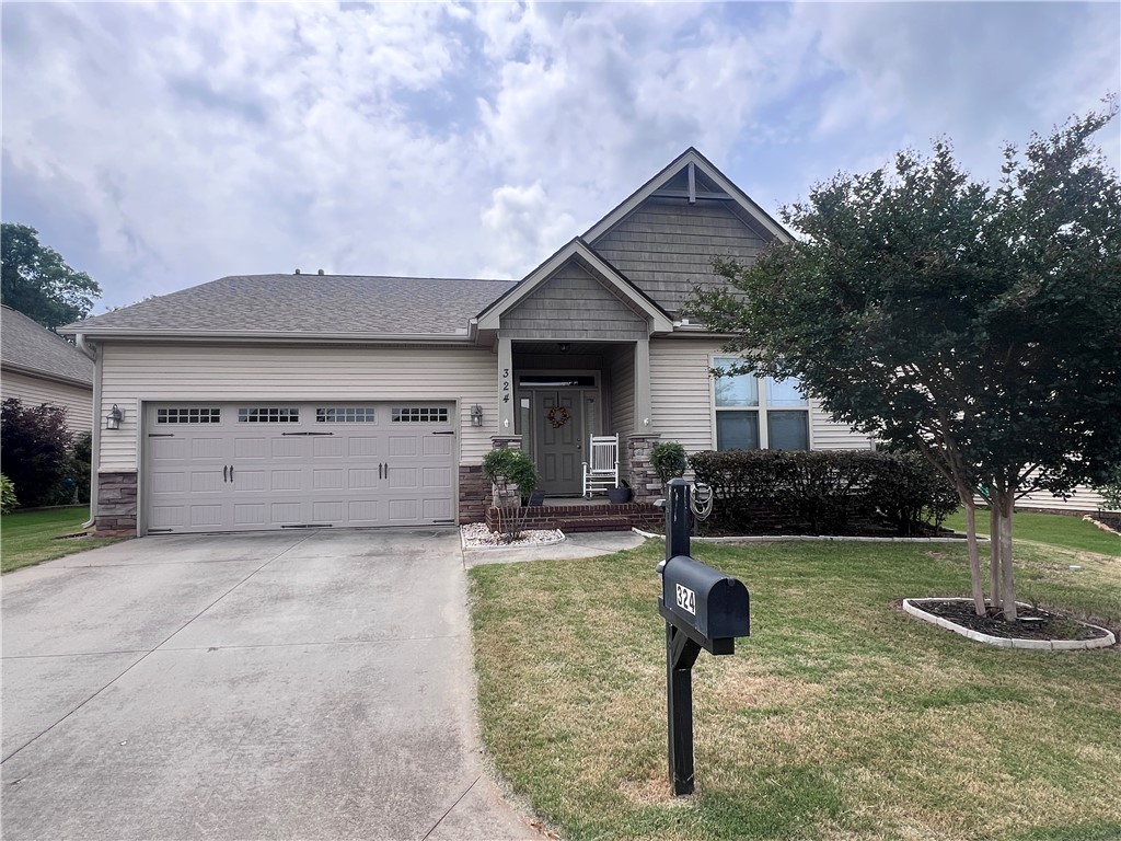 324 S Stonegate Drive, Seneca, South Carolina image 1