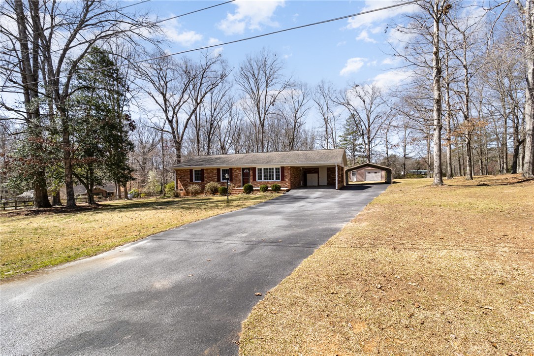 234 Oakwood Drive, Easley, South Carolina image 2