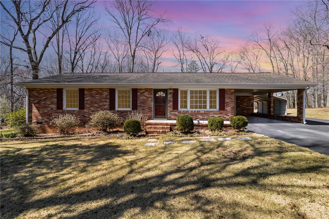 234 Oakwood Drive, Easley, South Carolina image 1