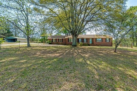 Photo of 606 Winona Church Road, Donalds, SC 29638 (MLS # 20298328)
