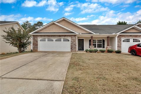 Photo of 27 Hillsborough Drive, Anderson, SC 29621 (MLS # 20294756)