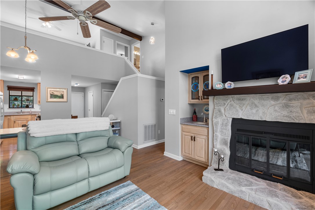 131 Harbor Lights Drive, Salem, South Carolina image 5