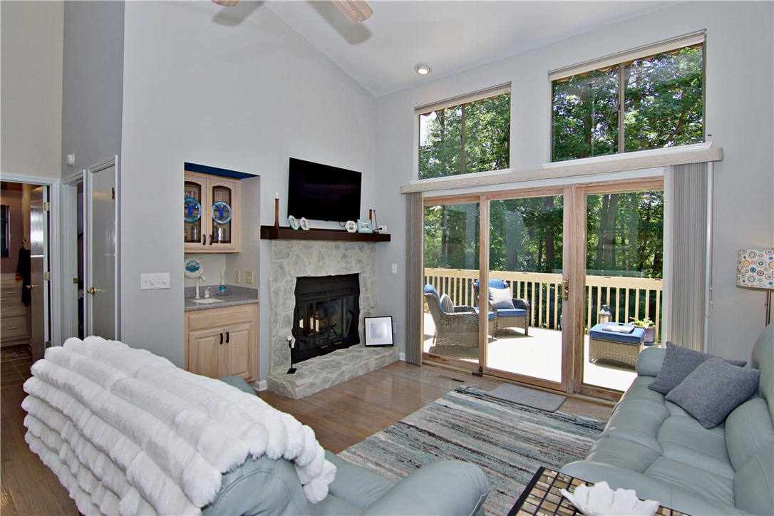 131 Harbor Lights Drive, Salem, South Carolina image 4