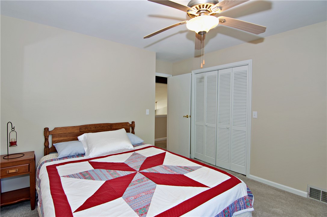 131 Harbor Lights Drive, Salem, South Carolina image 18