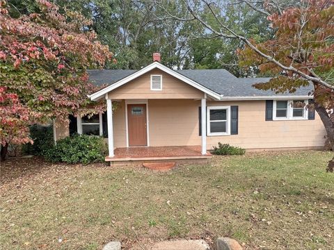 Photo of 405 Blue Ridge Avenue, Belton, SC 29627 (MLS # 20293807)