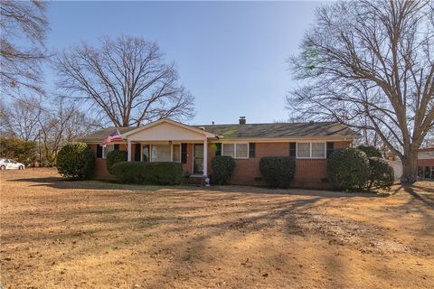 Photo of 414 Mapleton Drive, Greenville, SC 29607 (MLS # 20296727)