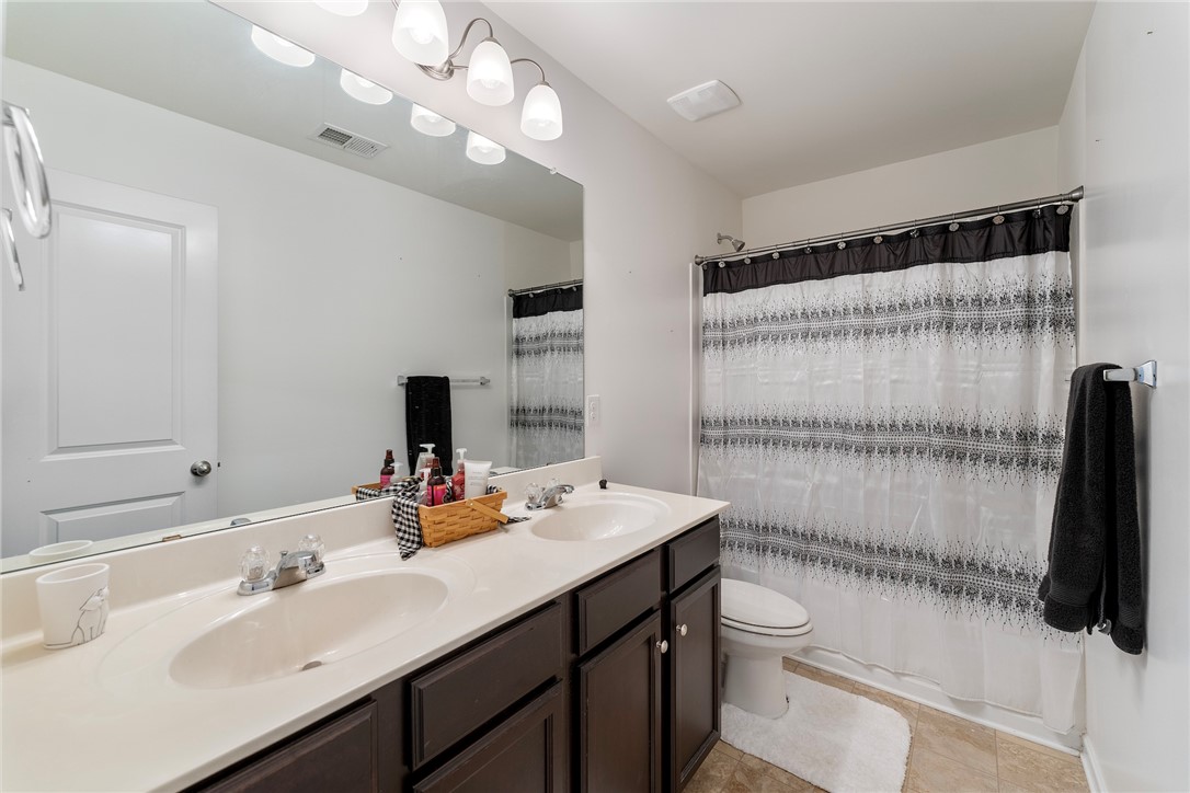 Anderson, South Carolina 29621, United States, 4 Bedrooms Bedrooms, ,3 BathroomsBathrooms,Residential,Active,21508