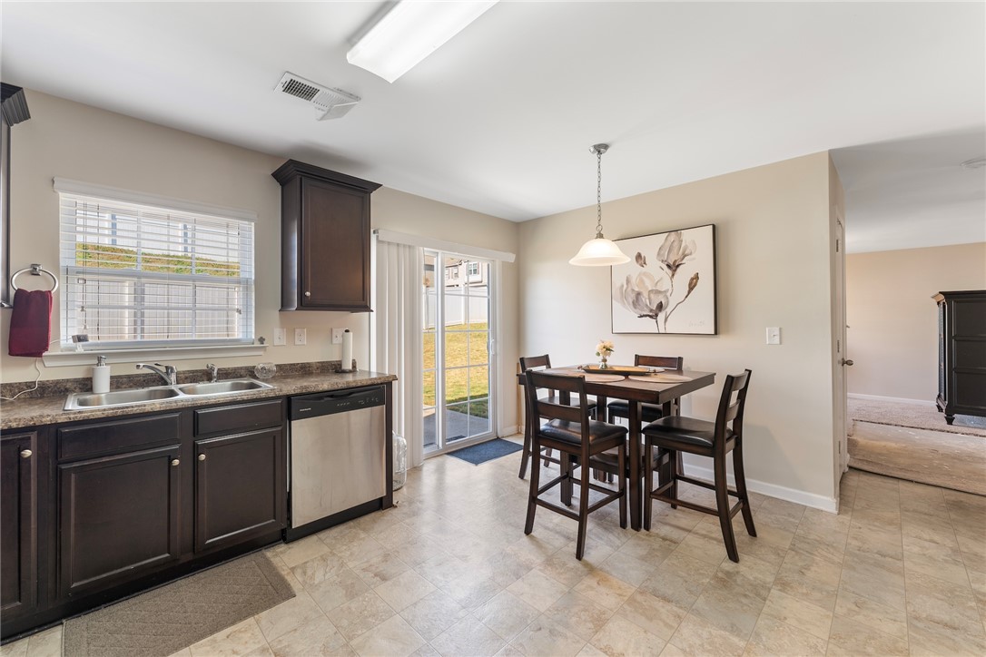 Anderson, South Carolina 29621, United States, 4 Bedrooms Bedrooms, ,3 BathroomsBathrooms,Residential,Active,21508