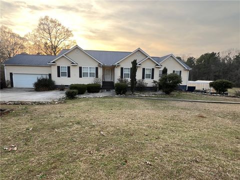 Photo of 521 n calhoun shores Parkway, Calhoun Falls, SC 29628 (MLS # 20298576)