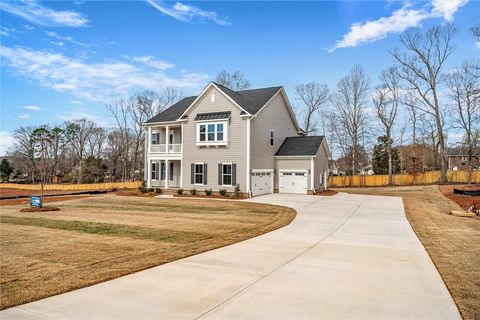Homes For Sale - 118 Rickys Path<br/> Easley, SC 29642