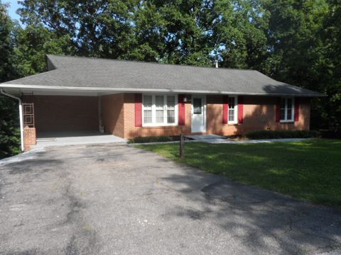 Photo of 2011 Forest Drive, Seneca, SC 29672 (MLS # 20302480)